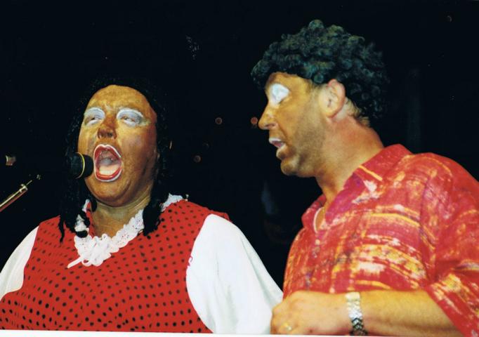 2000 weitere Gruppen 1 10