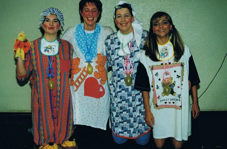 2000 weitere Gruppen 1 11